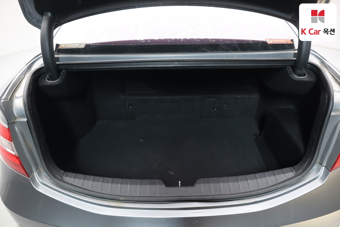 Hyundai AZERA 2015 - Image 24
