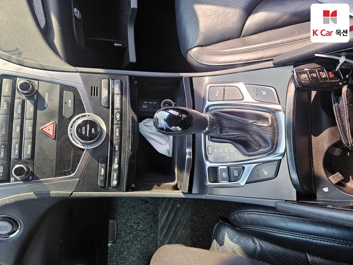 Hyundai AZERA 2015 - Image 16