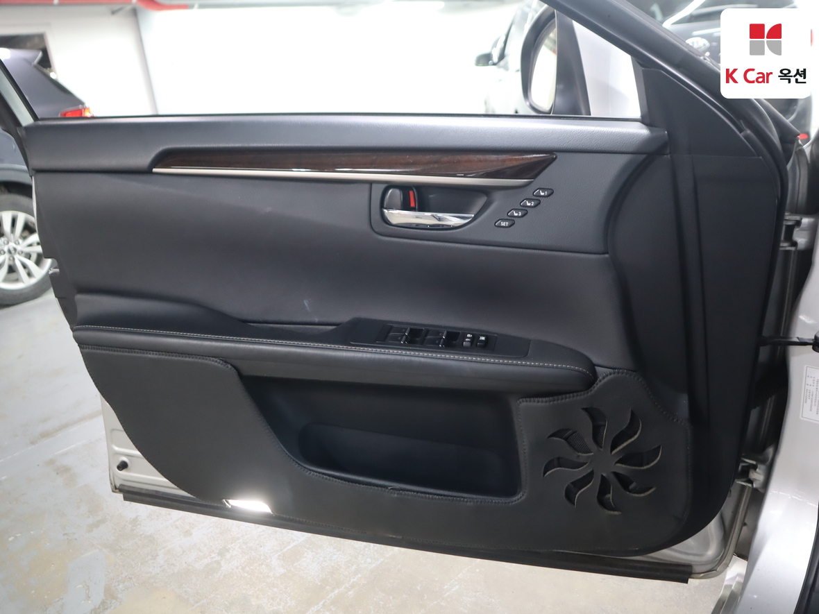 Lexus Other - 8