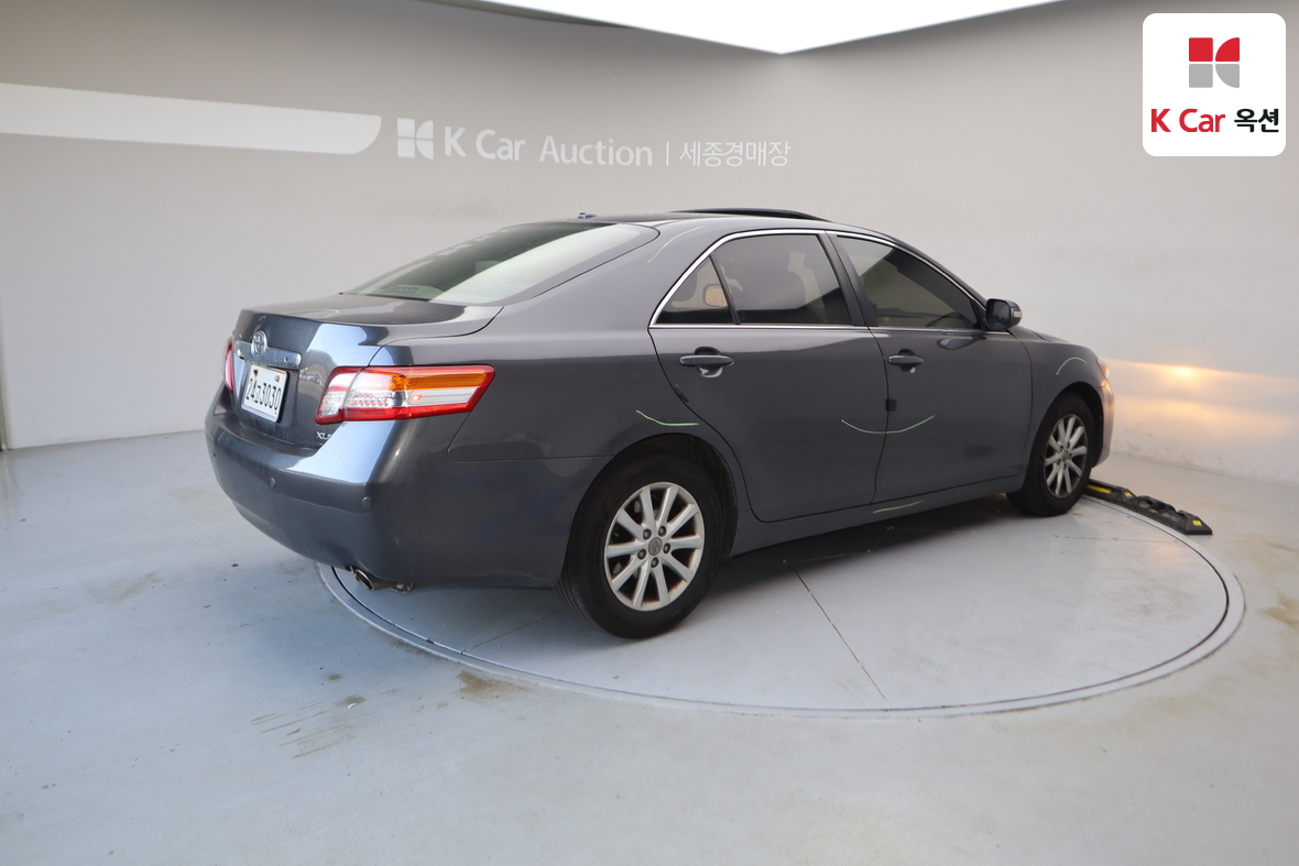 Toyota Camry - 2
