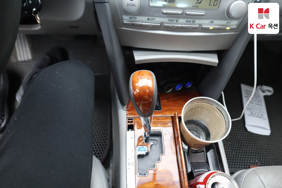 Toyota Camry - 16