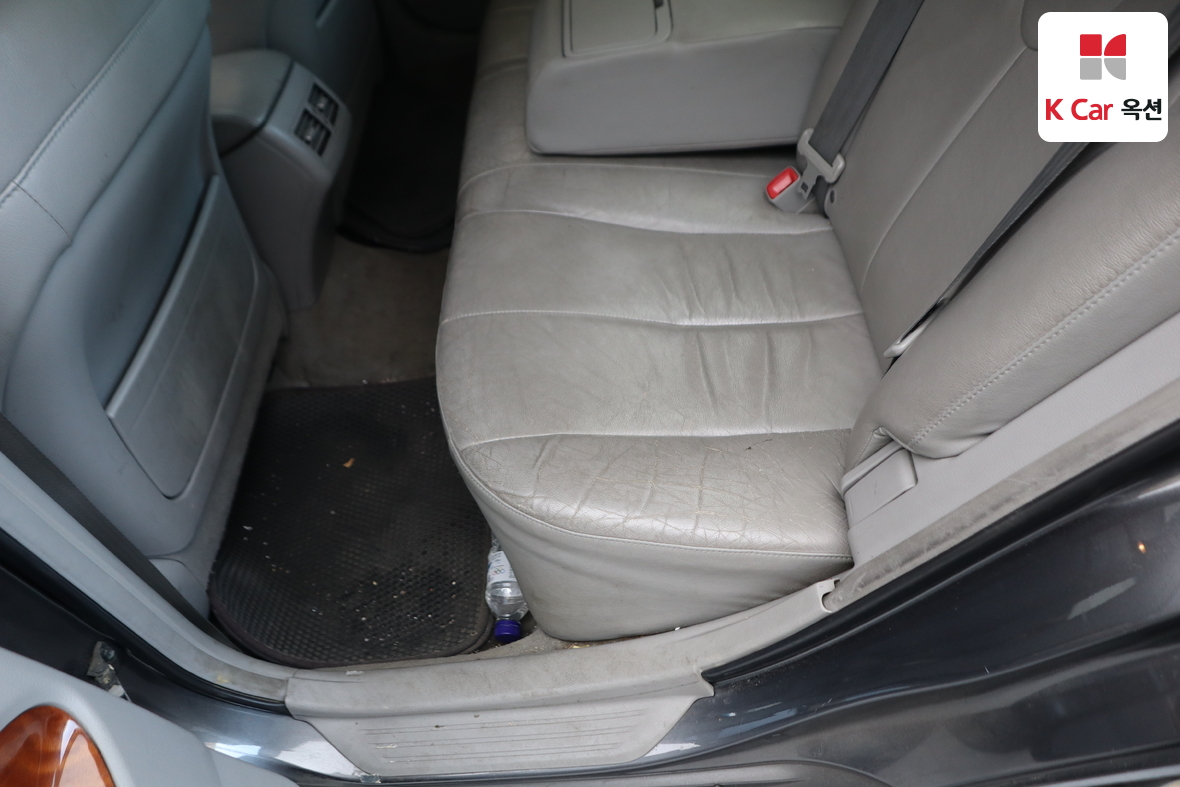 Toyota Camry - 24