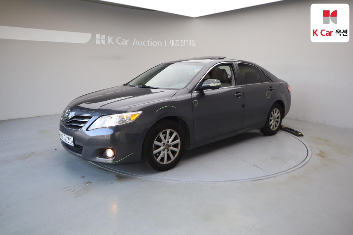 Toyota Camry - 1