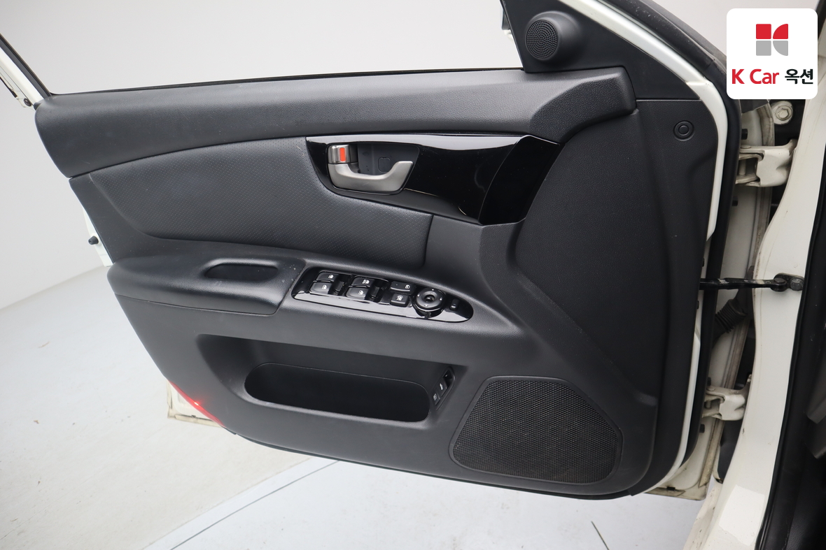 Kia Lotze 2009 - Image 8