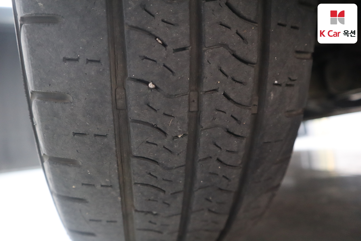 هيونداي جراند ستاريكس 2017 - صورة 27