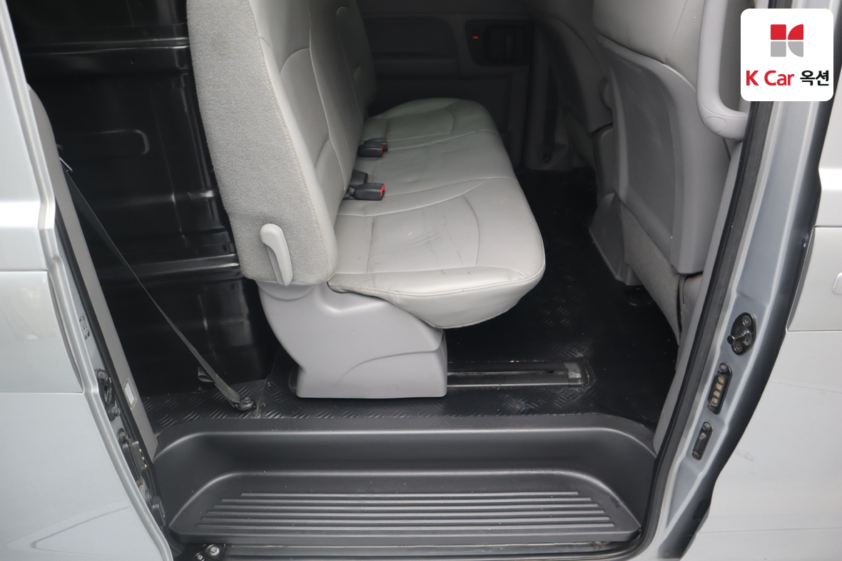 هيونداي جراند ستاريكس 2017 - صورة 23