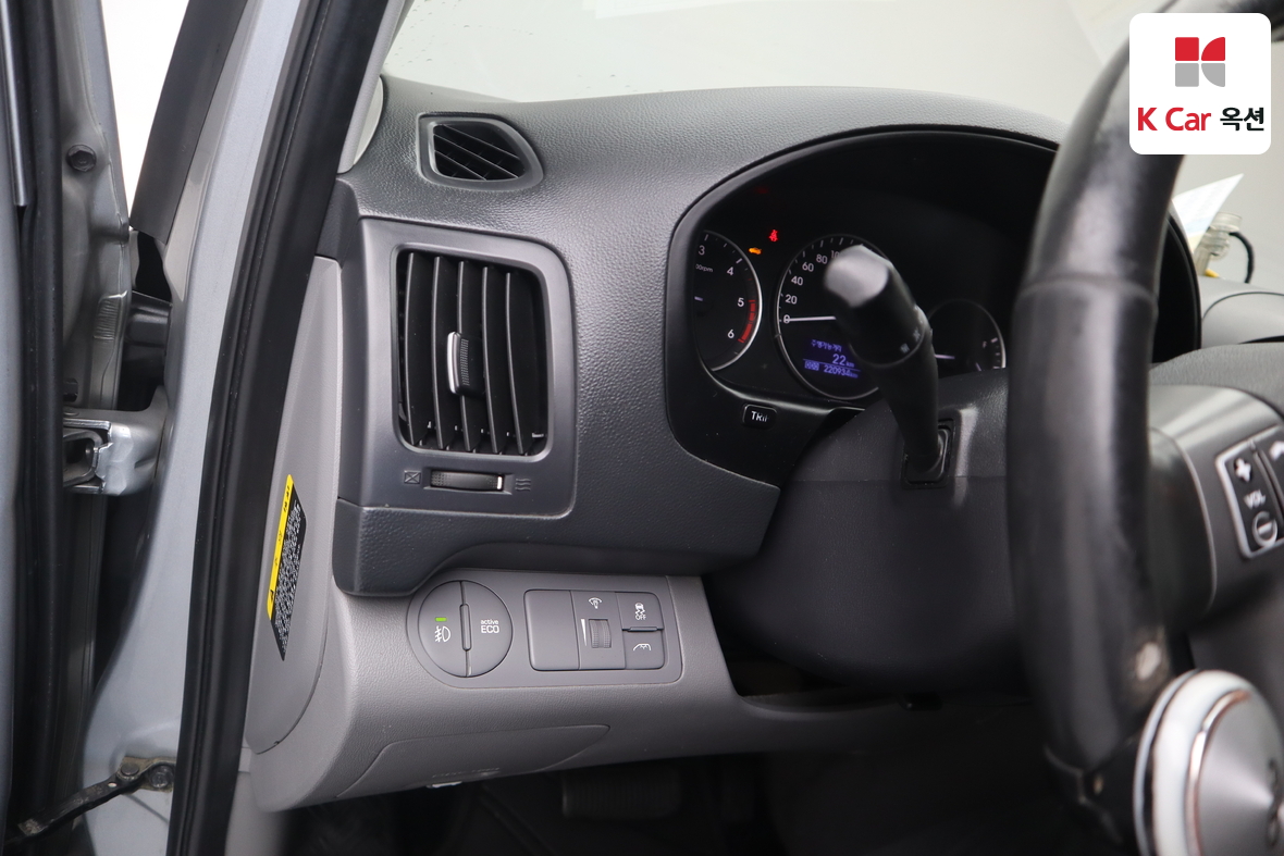 هيونداي جراند ستاريكس 2017 - صورة 9