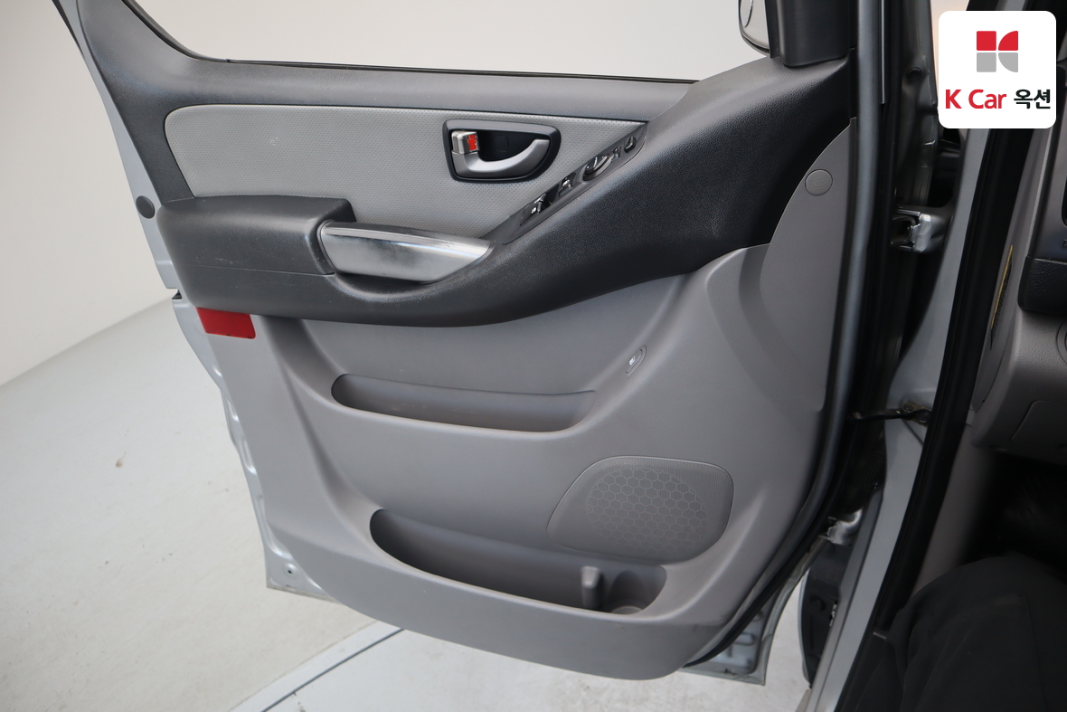 هيونداي جراند ستاريكس 2017 - صورة 8