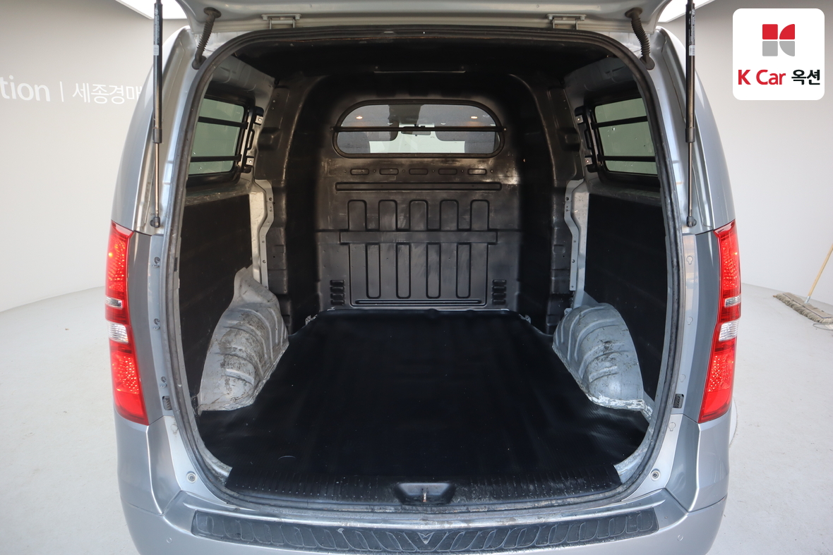 هيونداي جراند ستاريكس 2017 - صورة 22