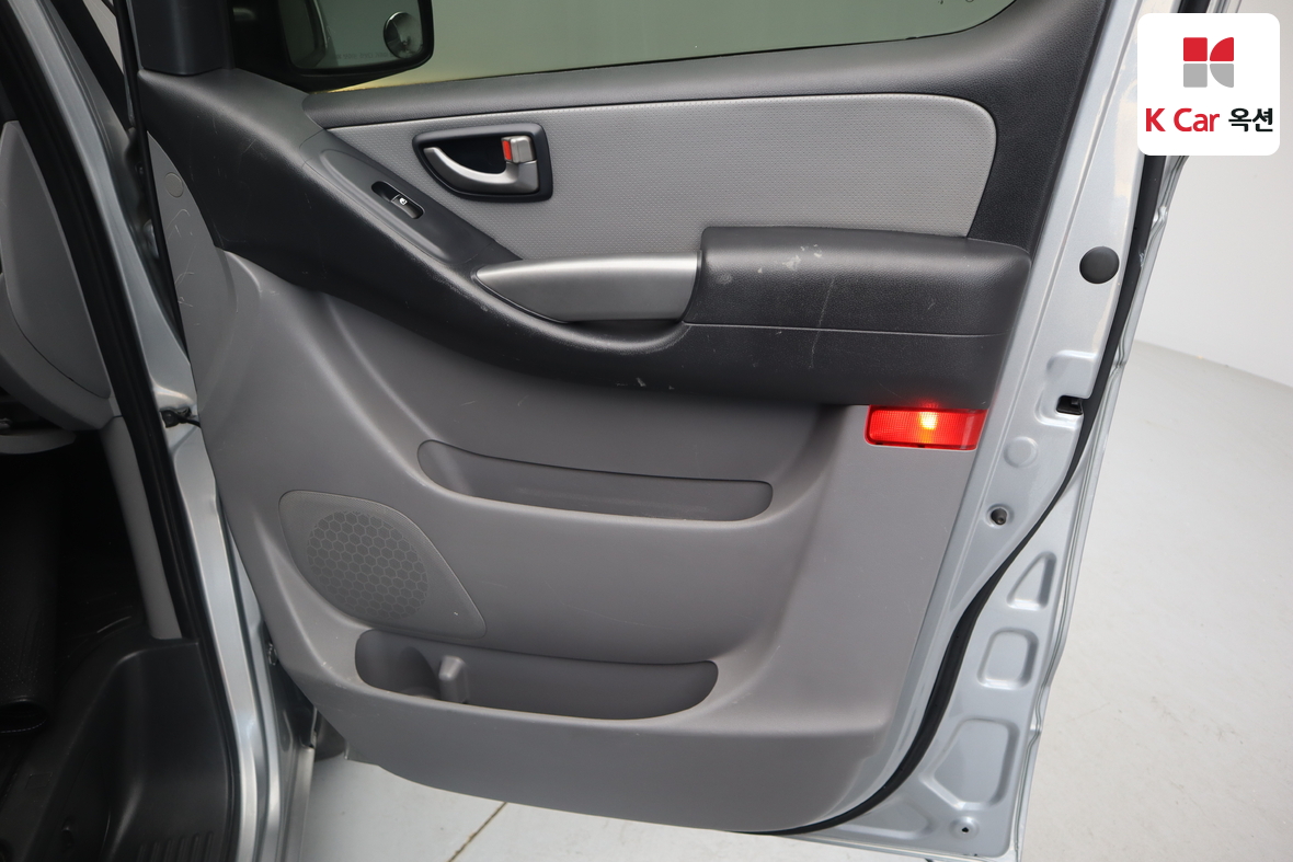 هيونداي جراند ستاريكس 2017 - صورة 24