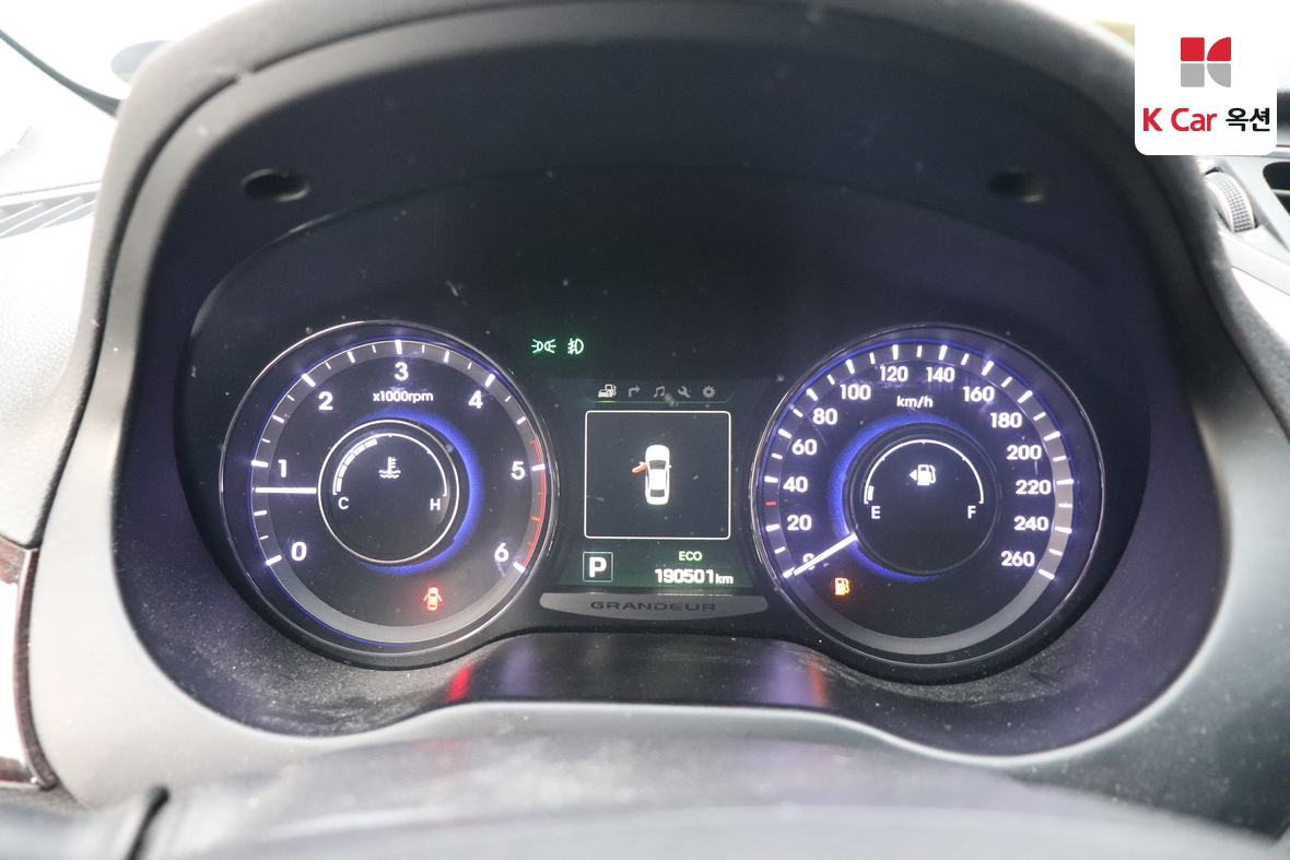 Hyundai AZERA 2016 - Image 5