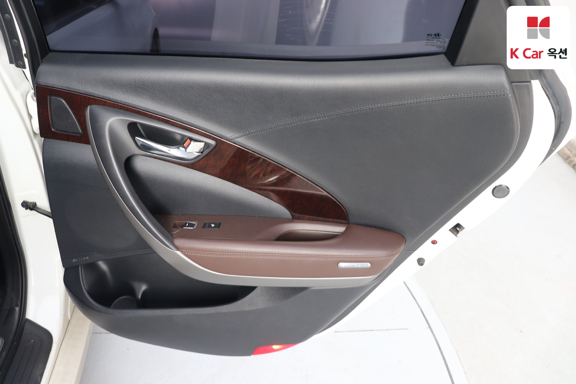Hyundai AZERA 2016 - Image 24
