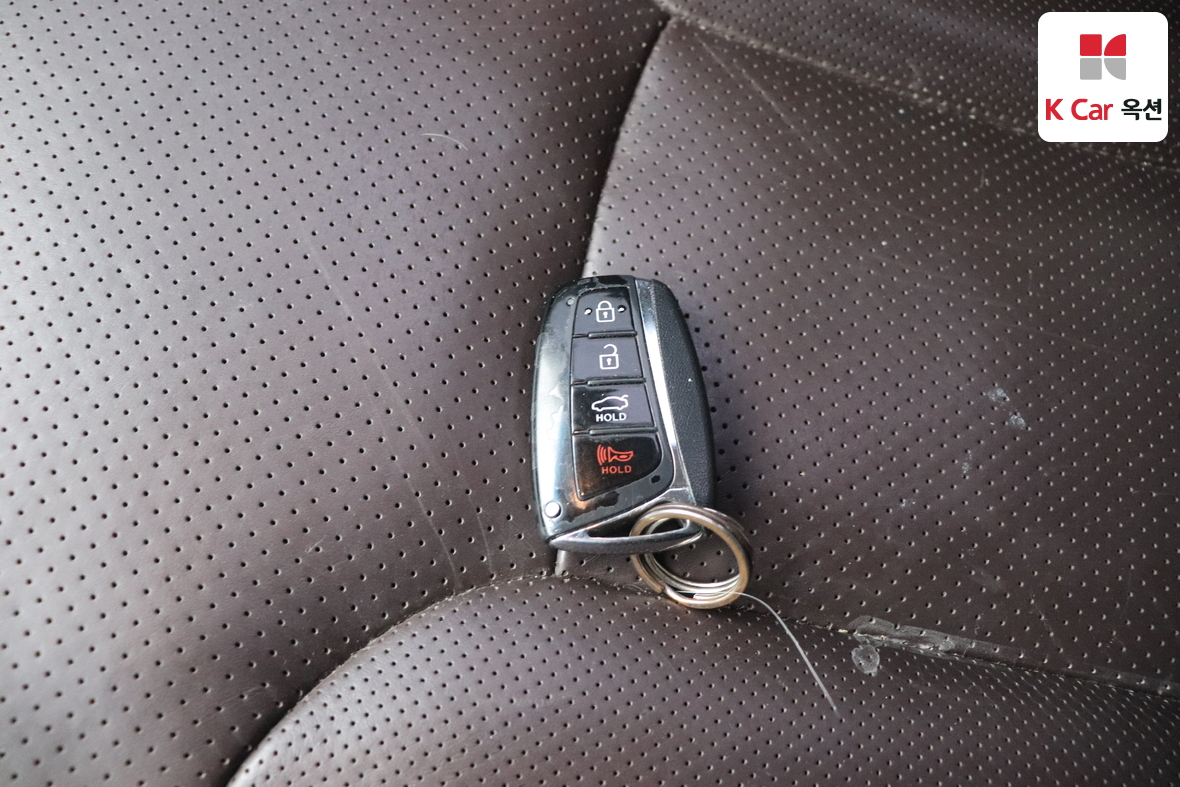 Hyundai AZERA 2016 - Image 16