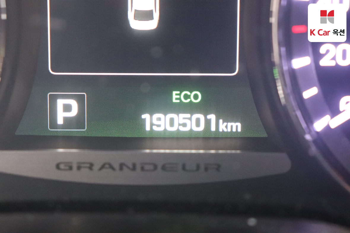 Hyundai AZERA 2016 - Image 4
