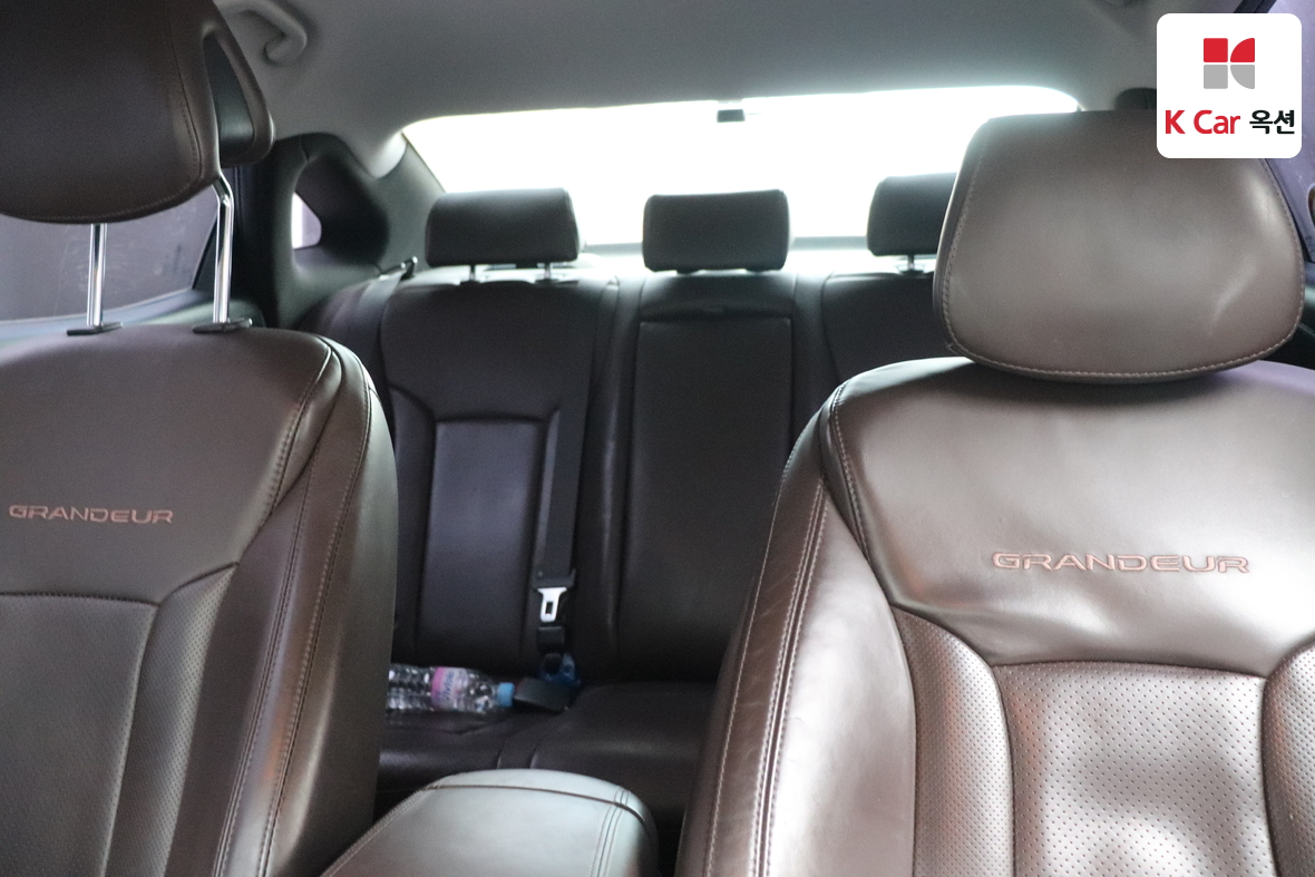 Hyundai AZERA 2016 - Image 17