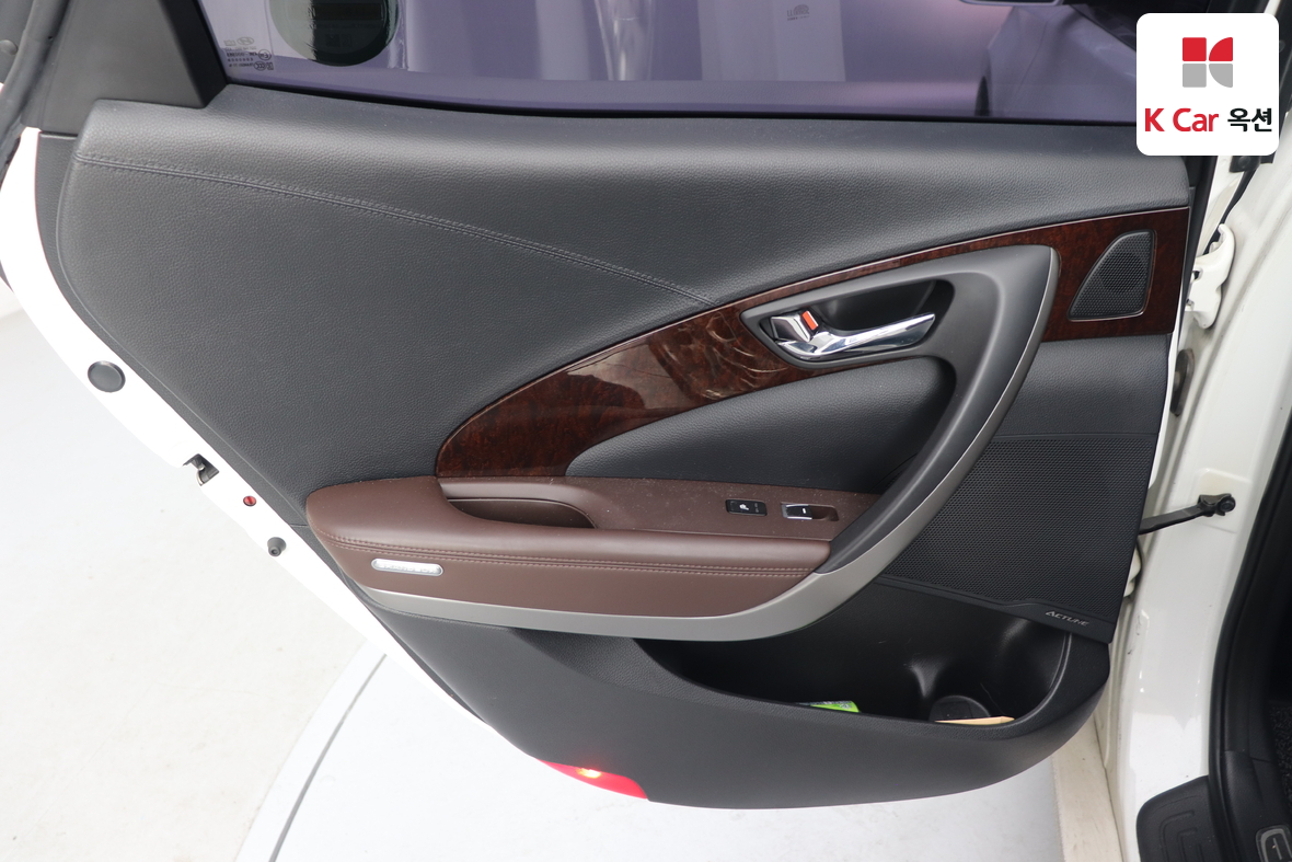 Hyundai AZERA 2016 - Image 20