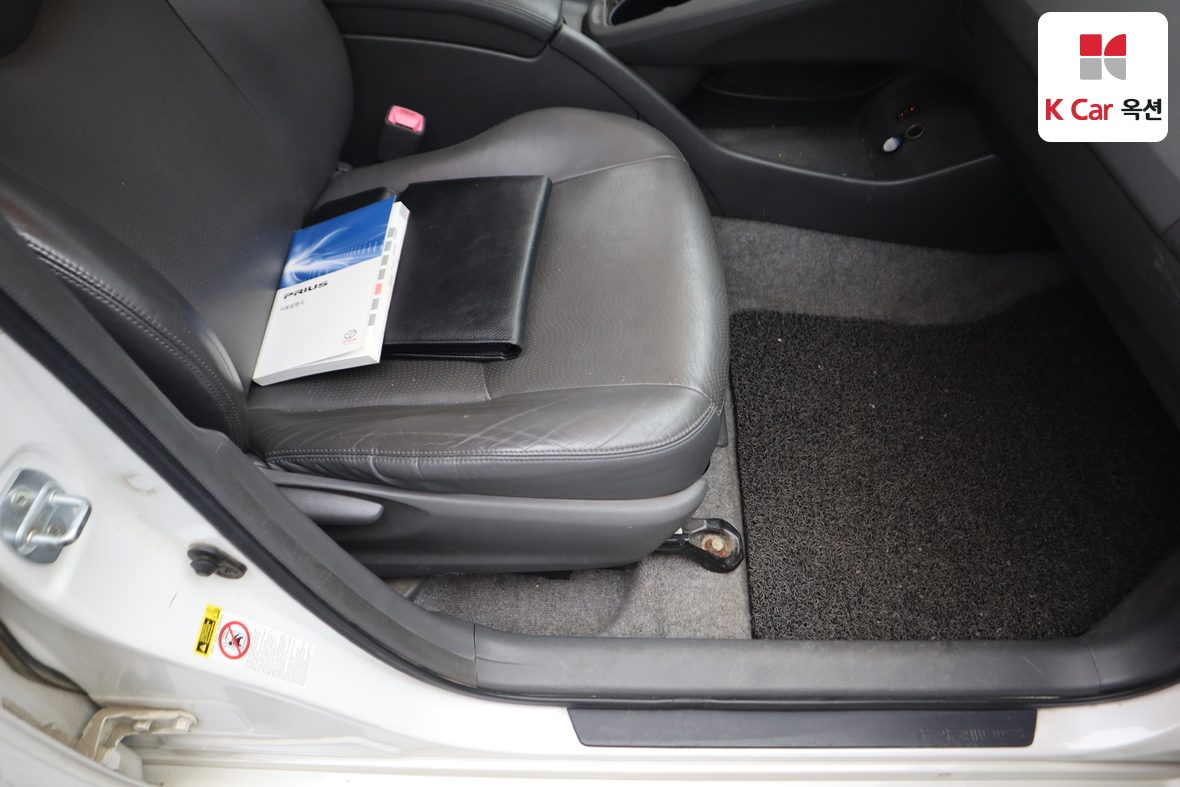 TOYOTA 프리우스 - 28