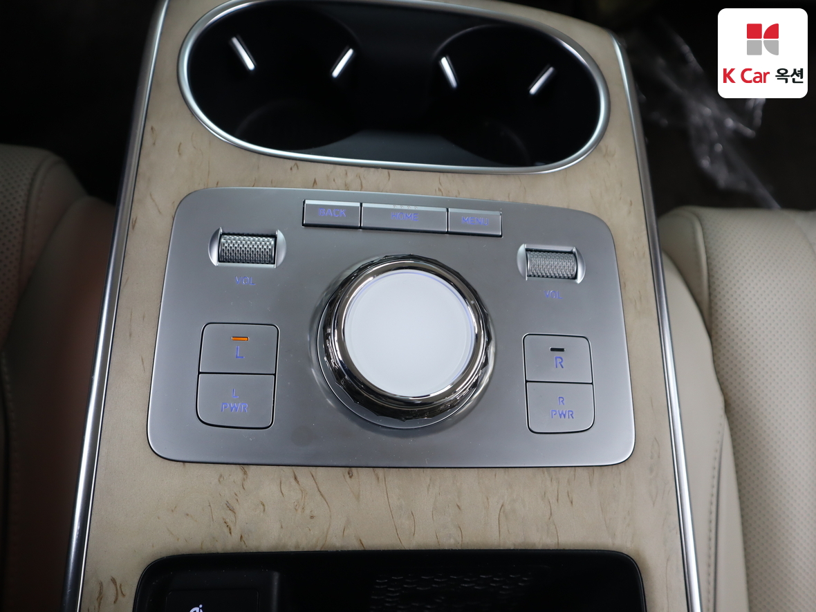 جينيسيس GV80 2023 - صورة 27