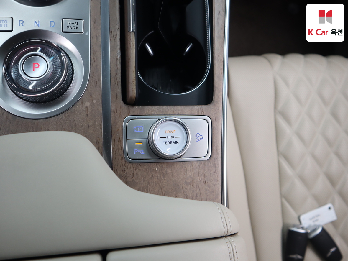 جينيسيس GV80 2023 - صورة 17