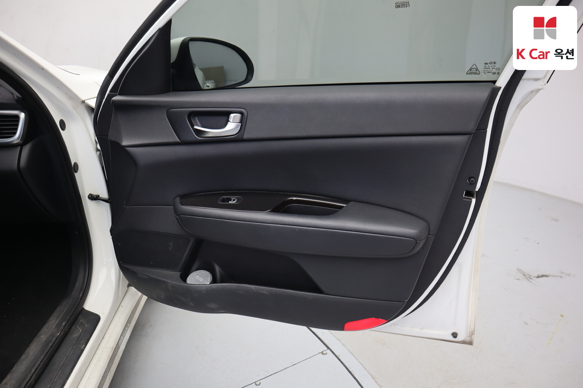 Kia K5 2016 - Image 30