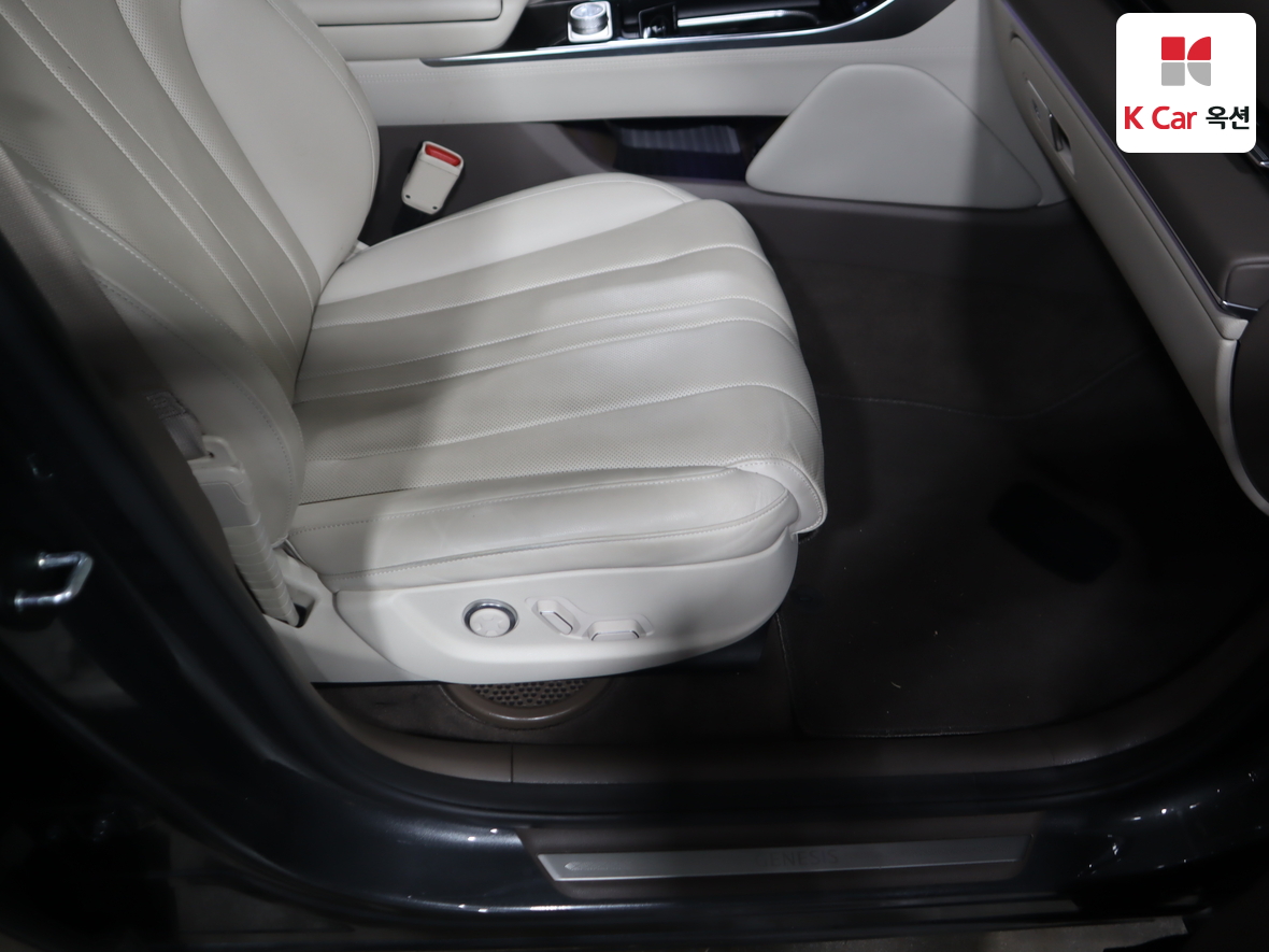 جينيسيس GV80 2022 - صورة 32