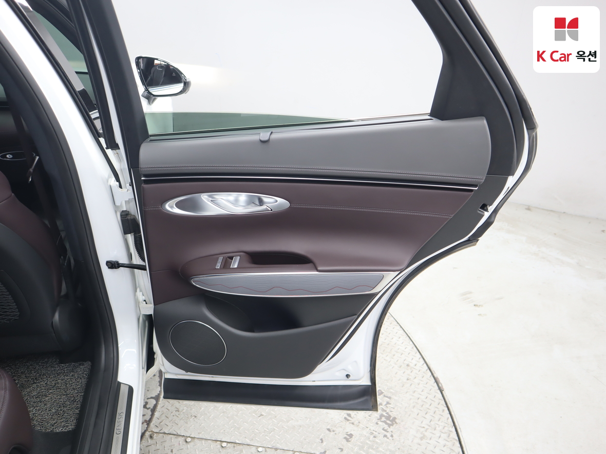 Genesis GV70 - 29