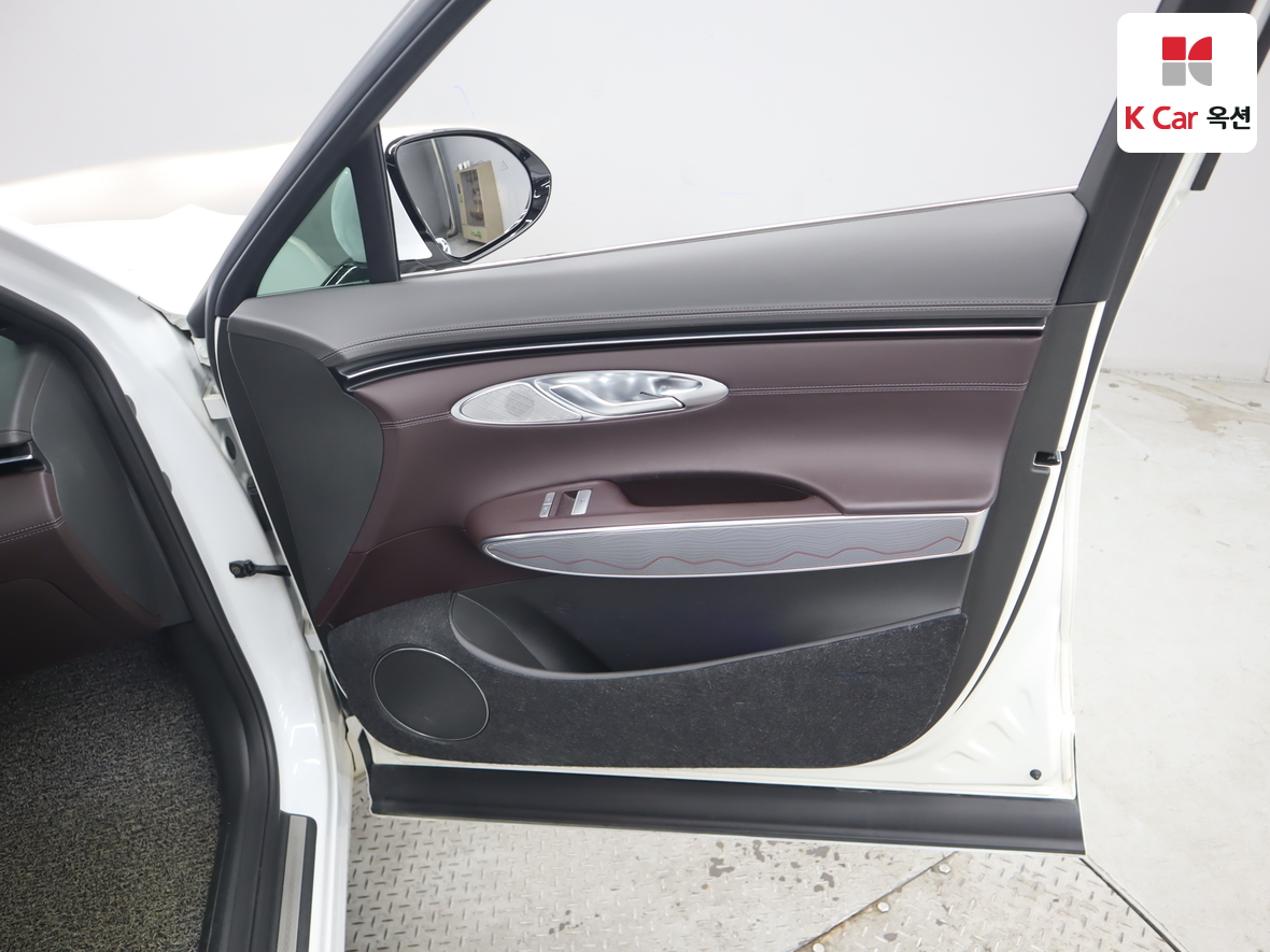 Genesis GV70 - 31