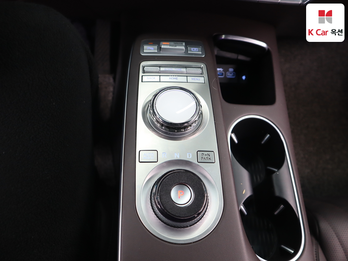 Genesis GV70 - 16