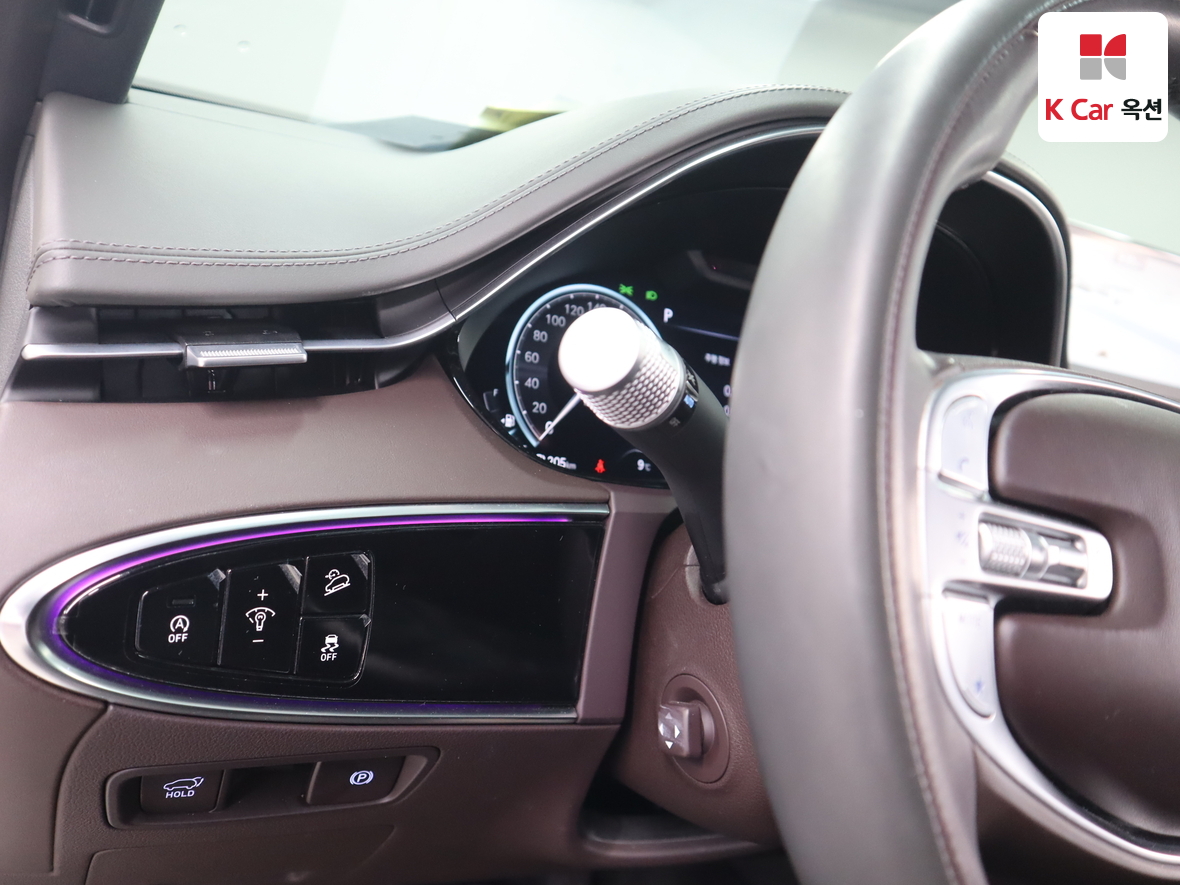 Genesis GV70 - 9