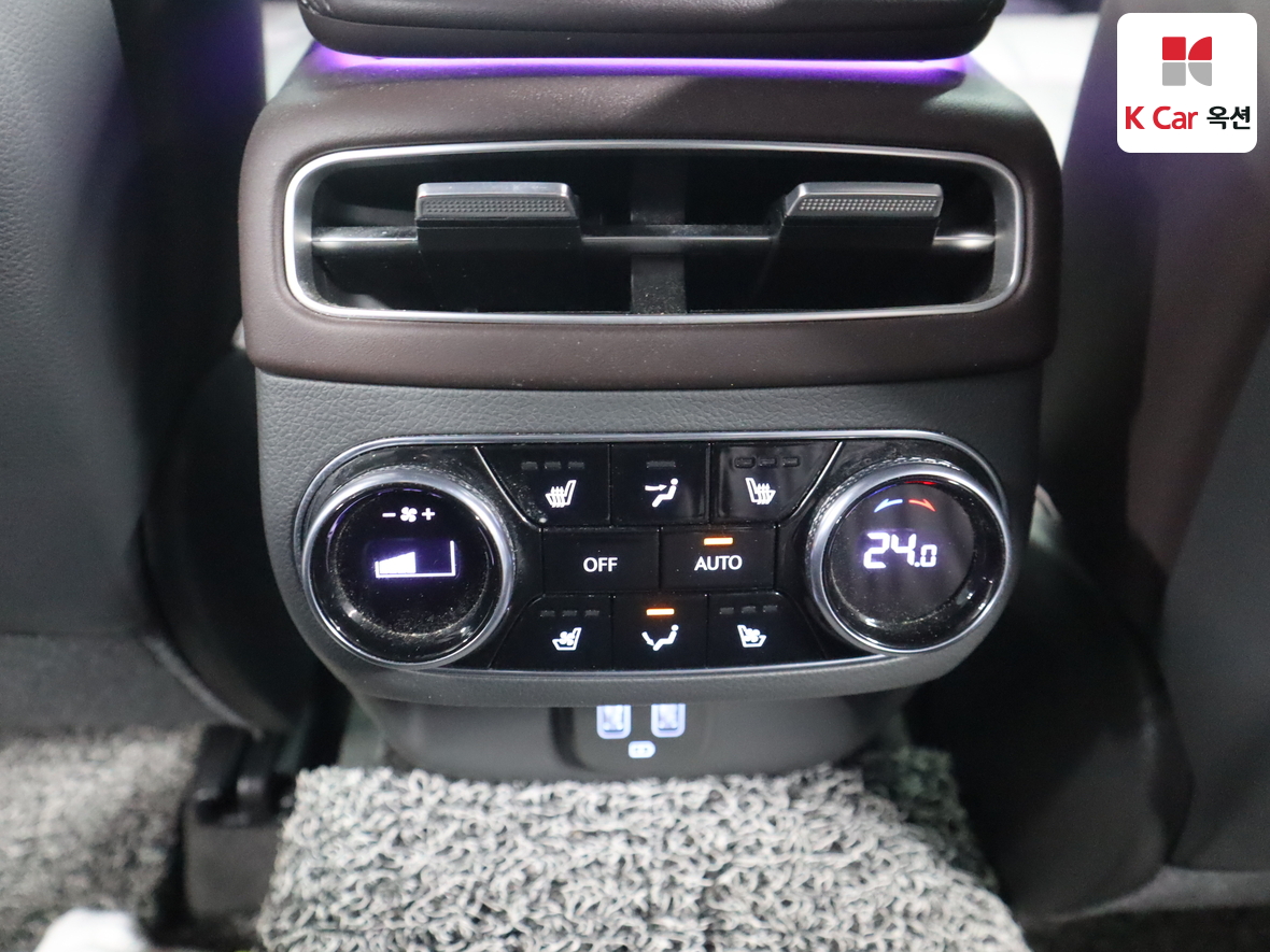 Genesis GV70 - 24