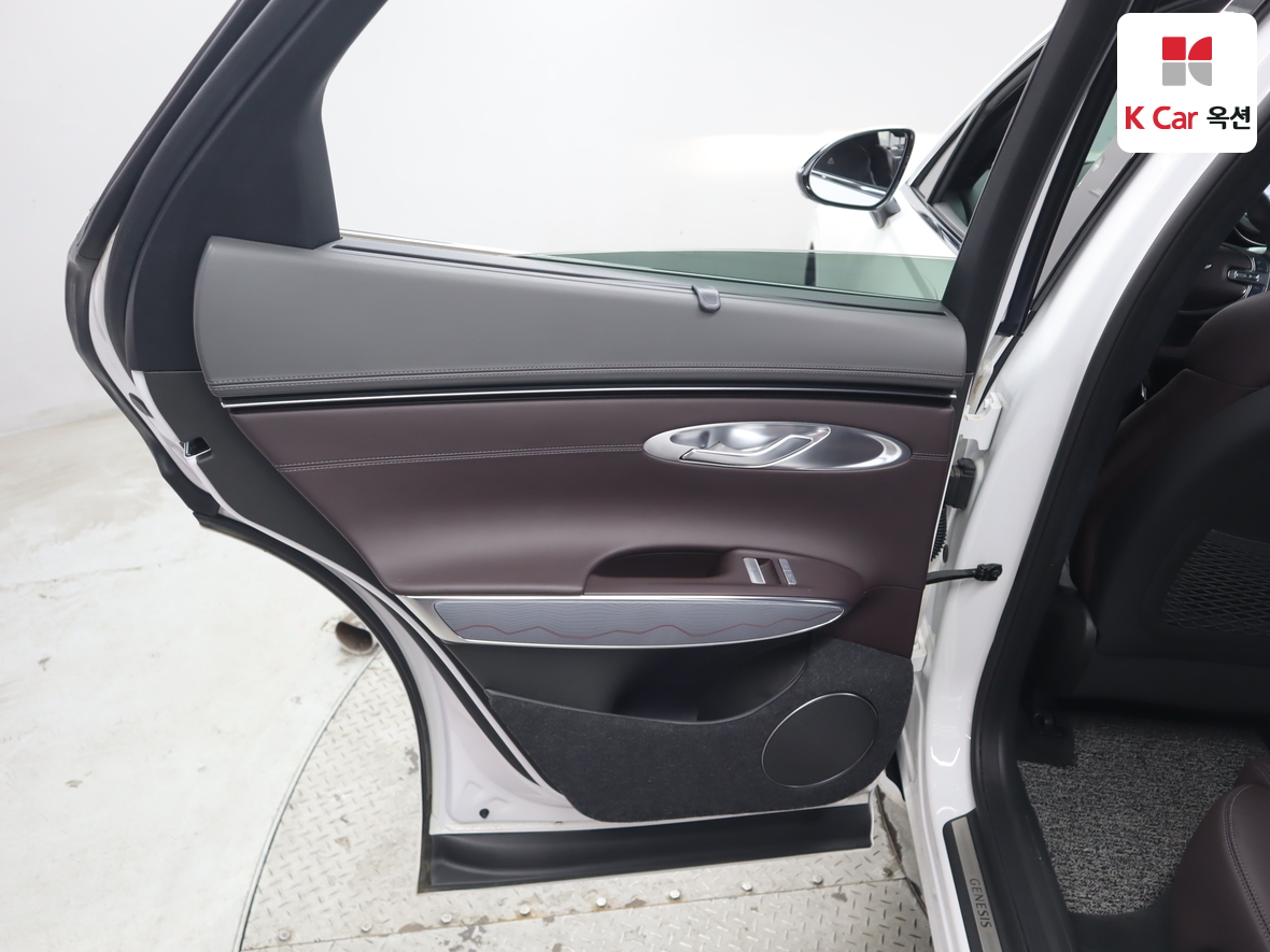 Genesis GV70 - 22