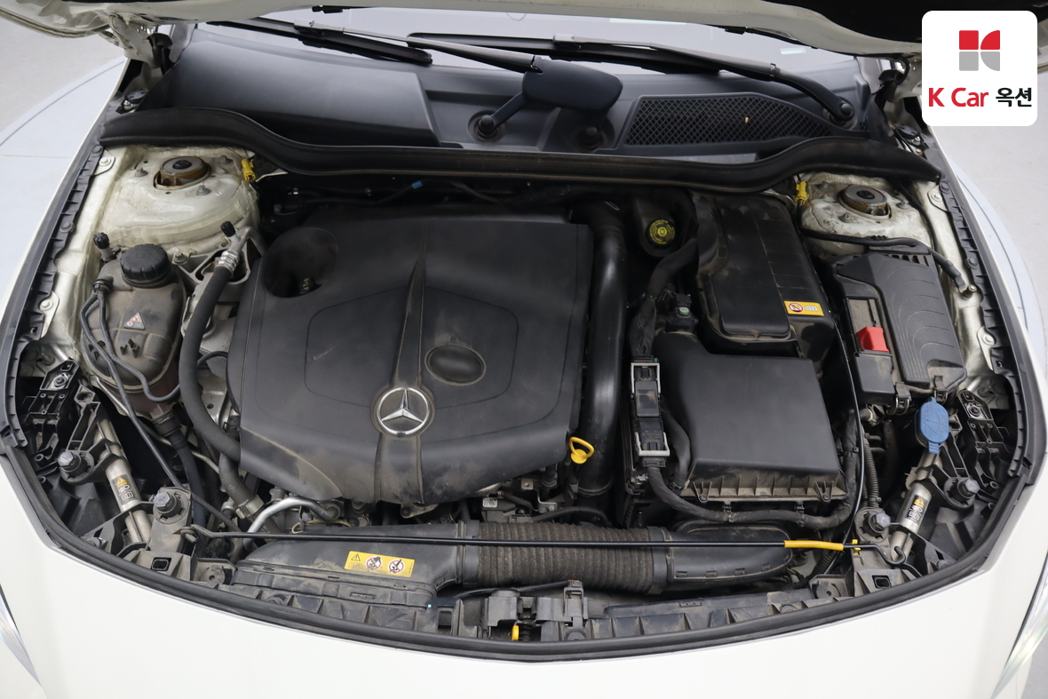 Mercedes-Benz CLA-Class - 35