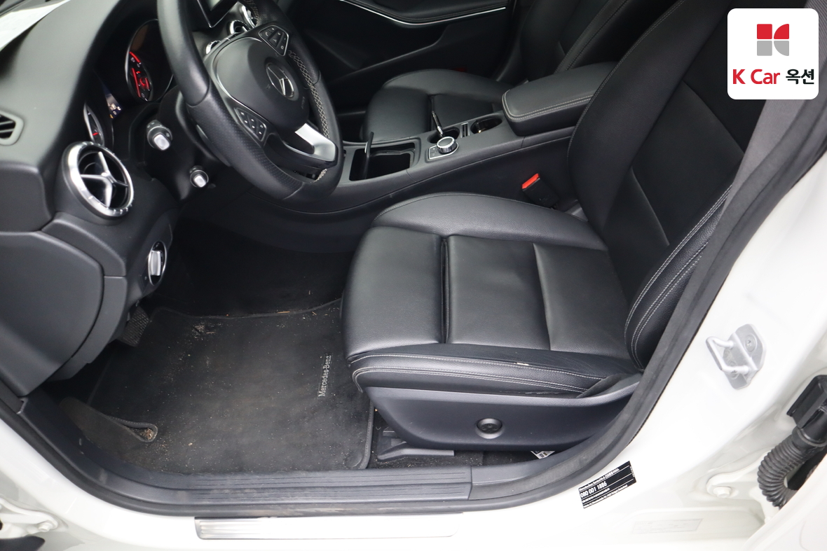 Mercedes-Benz CLA-Class - 21