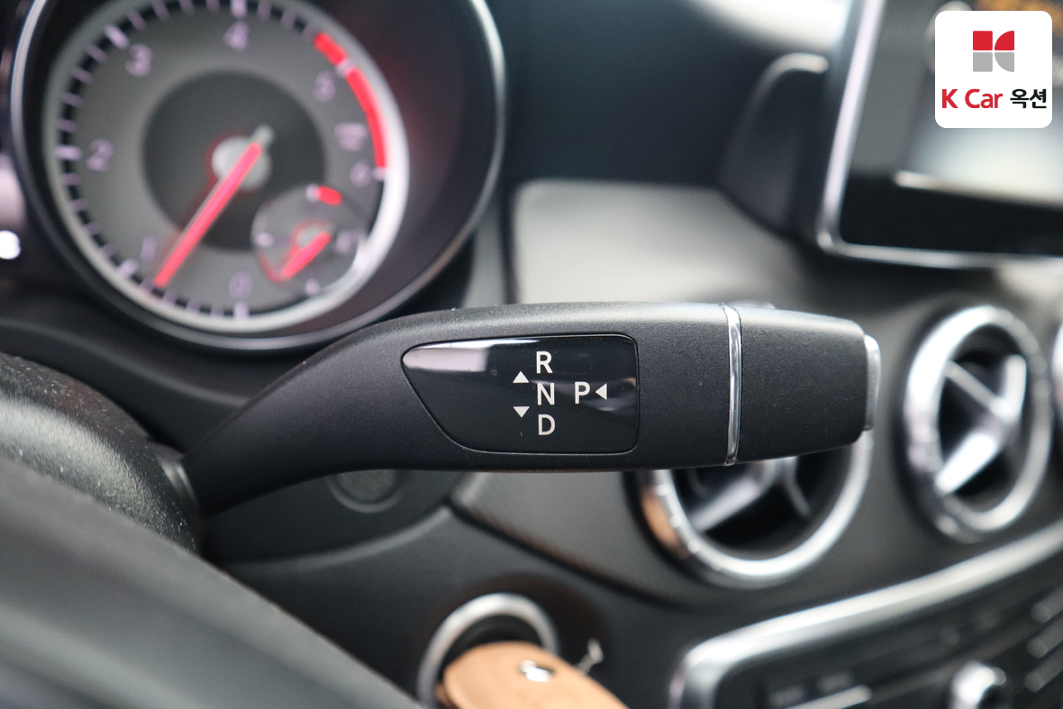 Mercedes-Benz CLA-Class - 12