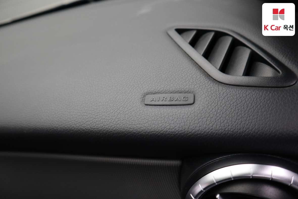 Mercedes-Benz CLA-Class - 33