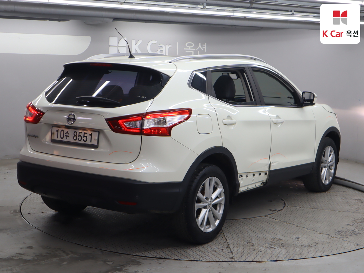 Nissan Qashqai - 2