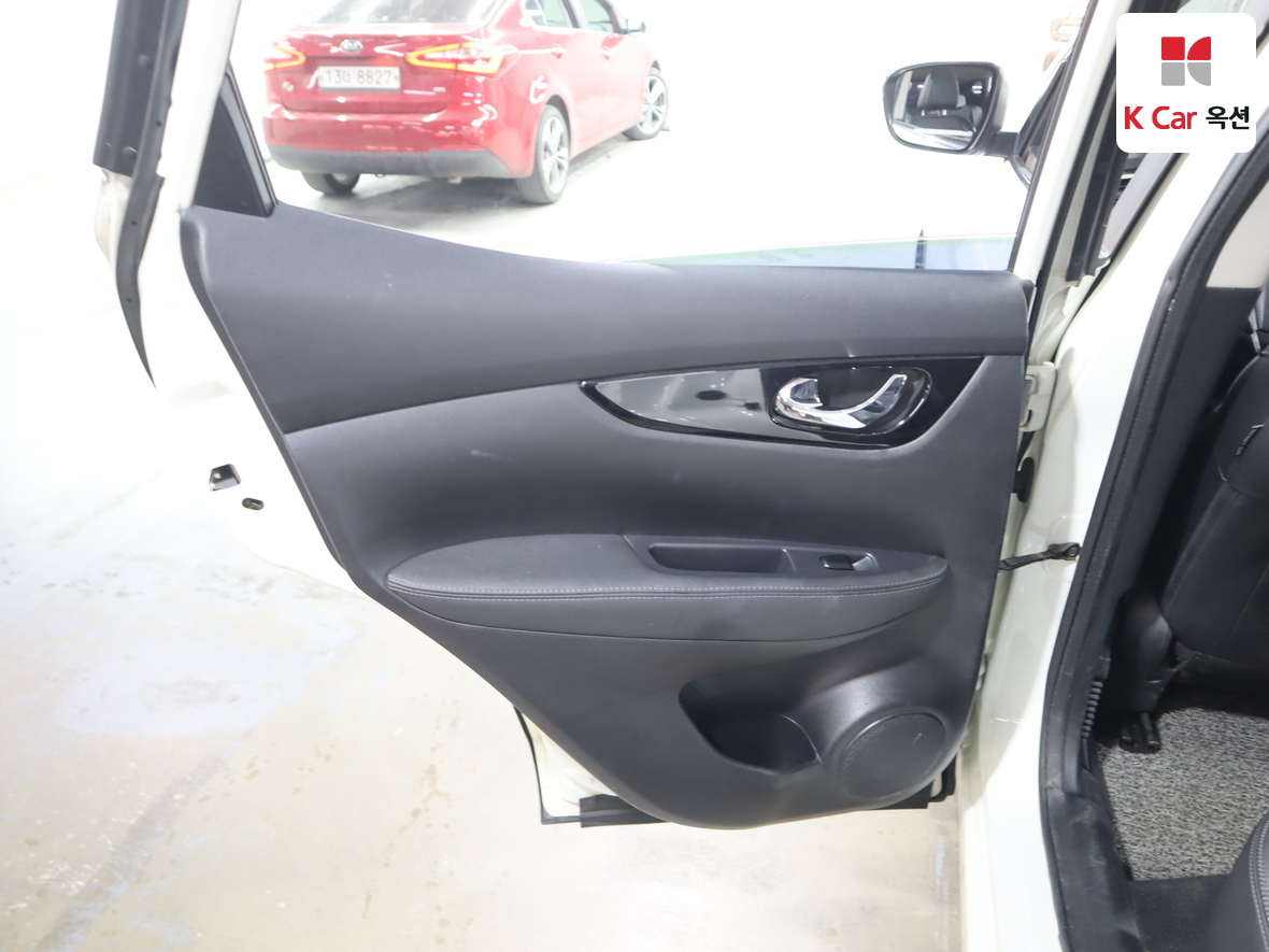 Nissan Qashqai - 25