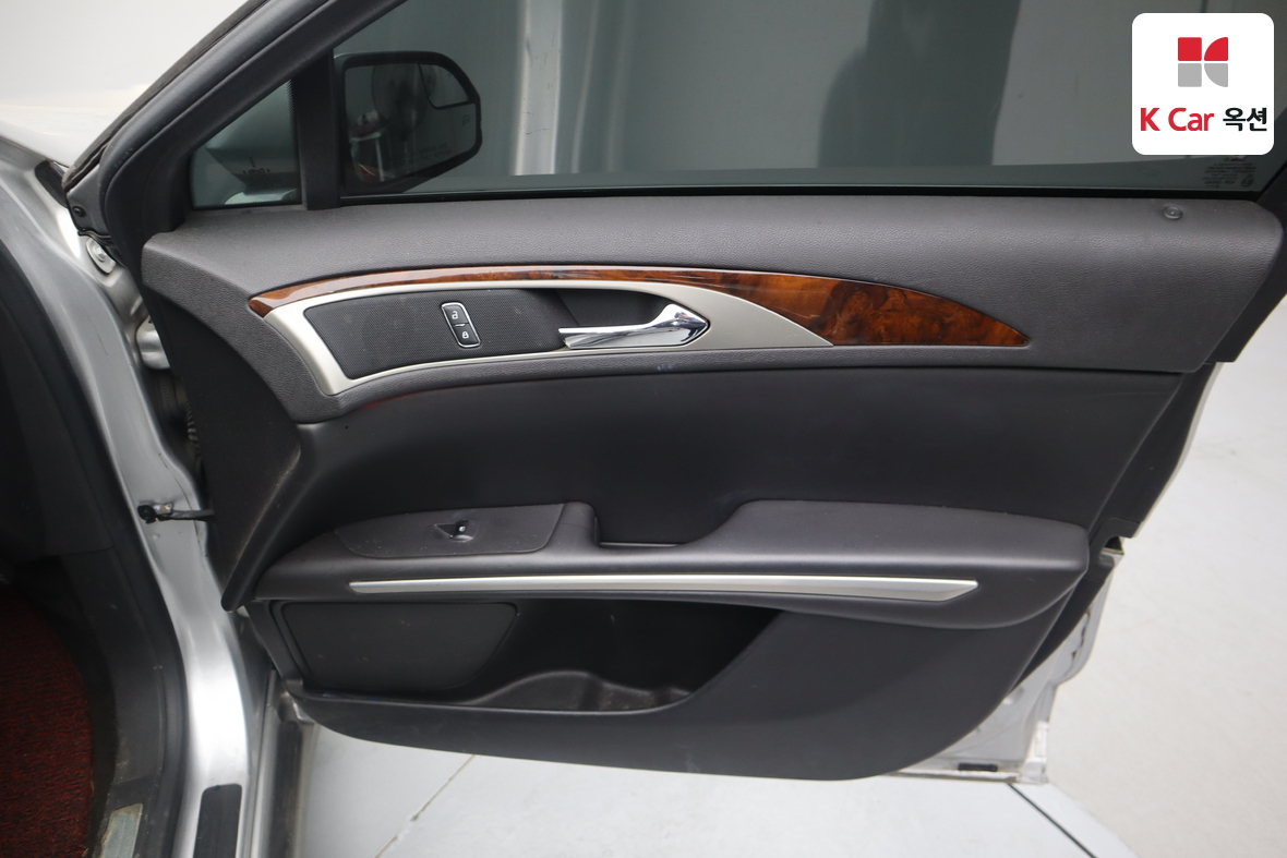 Lincoln MKZ 2014 - Image 29