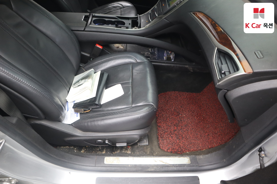 Lincoln MKZ 2014 - Image 30