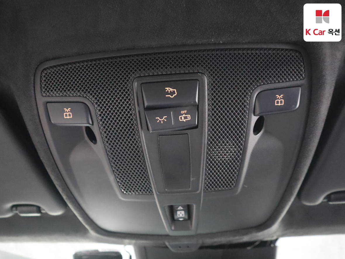 INFINITI Q30 - 12