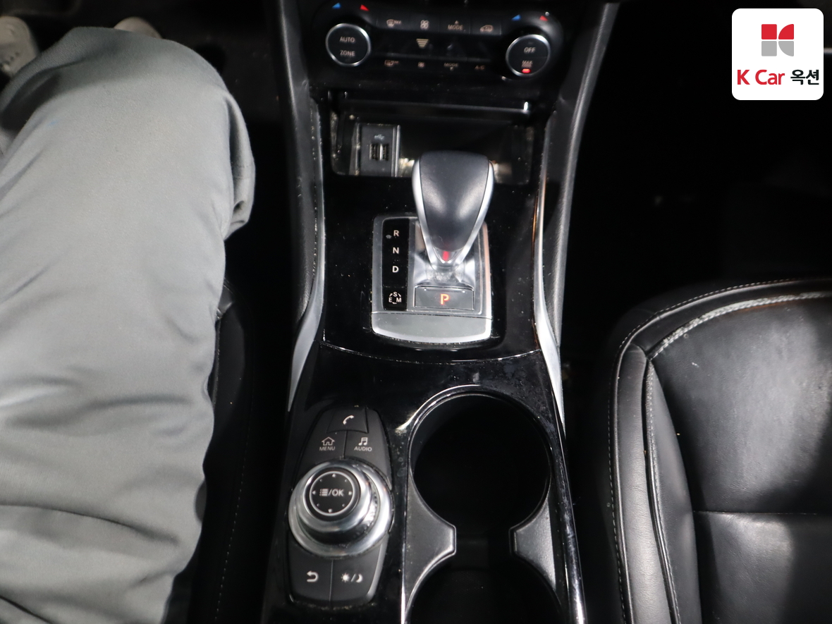 INFINITI Q30 - 17