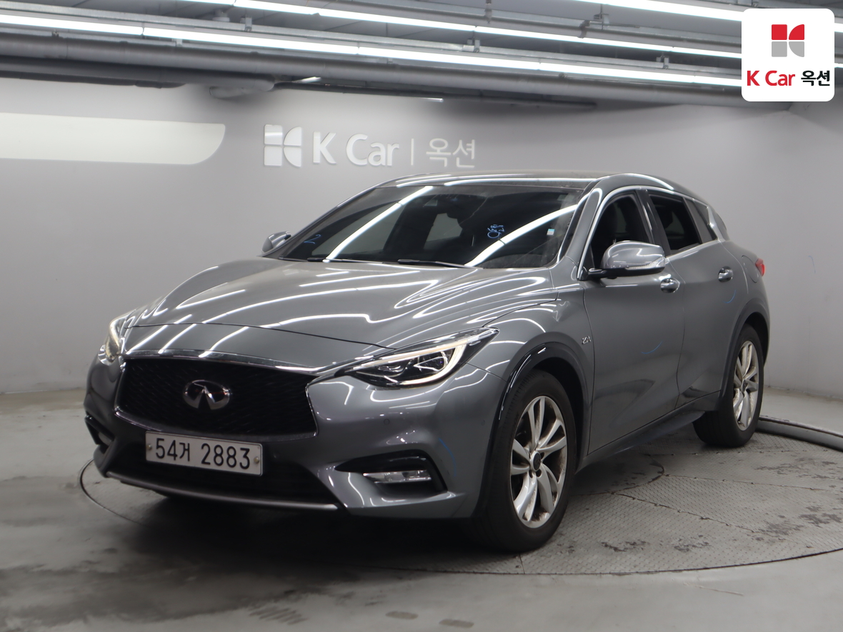 INFINITI Q30 - 1