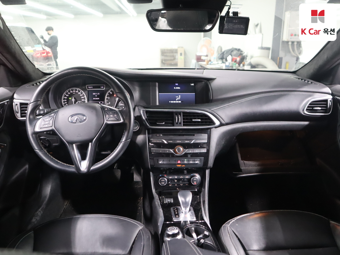 INFINITI Q30 - 3