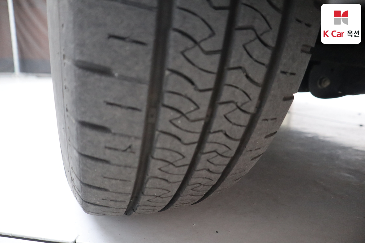 Hyundai Grand Starex 2019 - Image 31