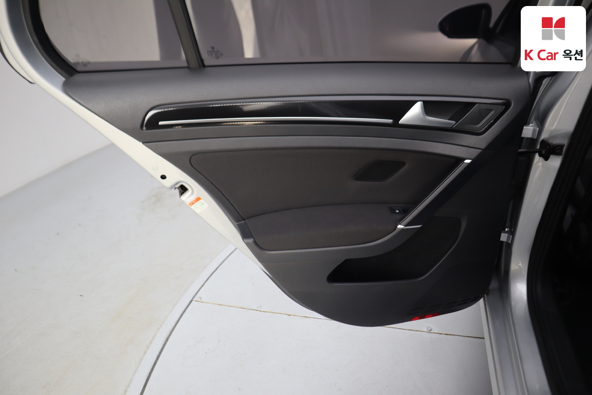 فولكس فاجن جولف - 24