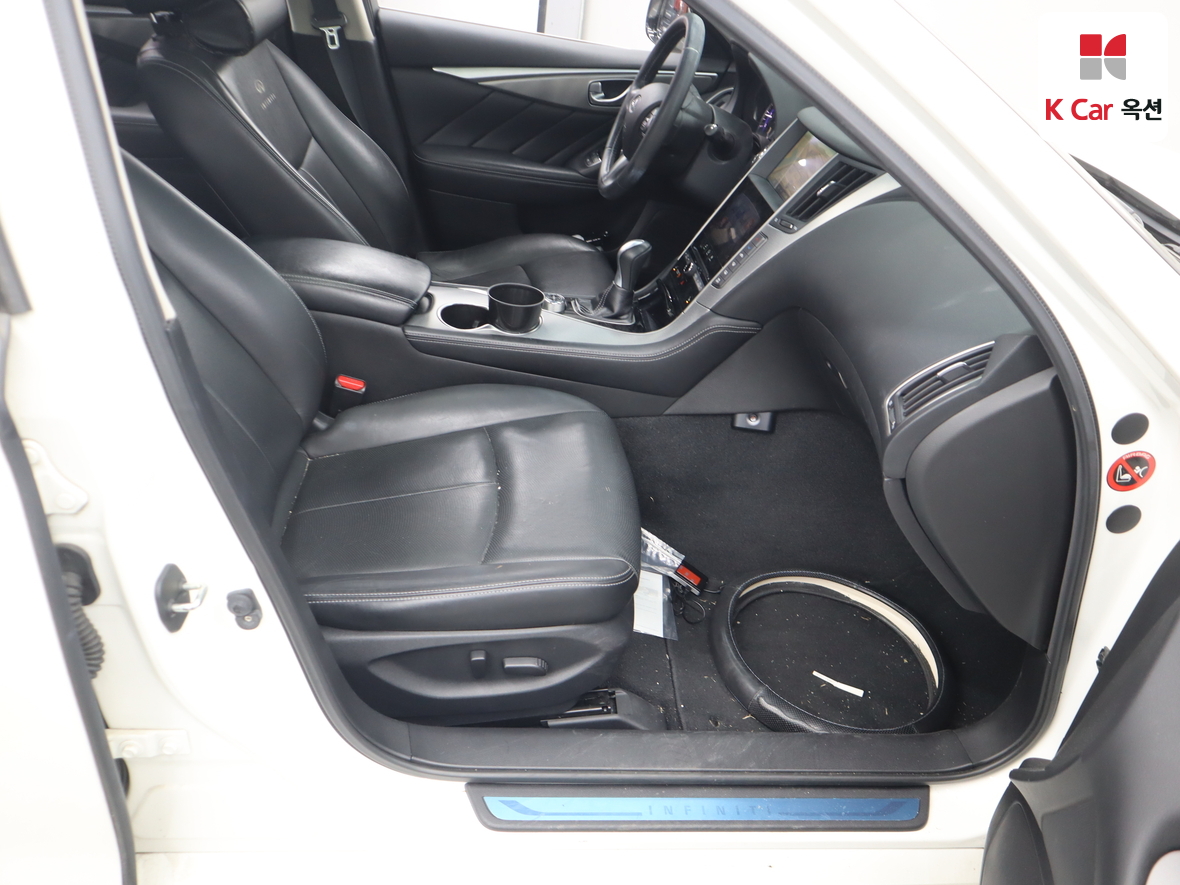 Infiniti Q50 - 31