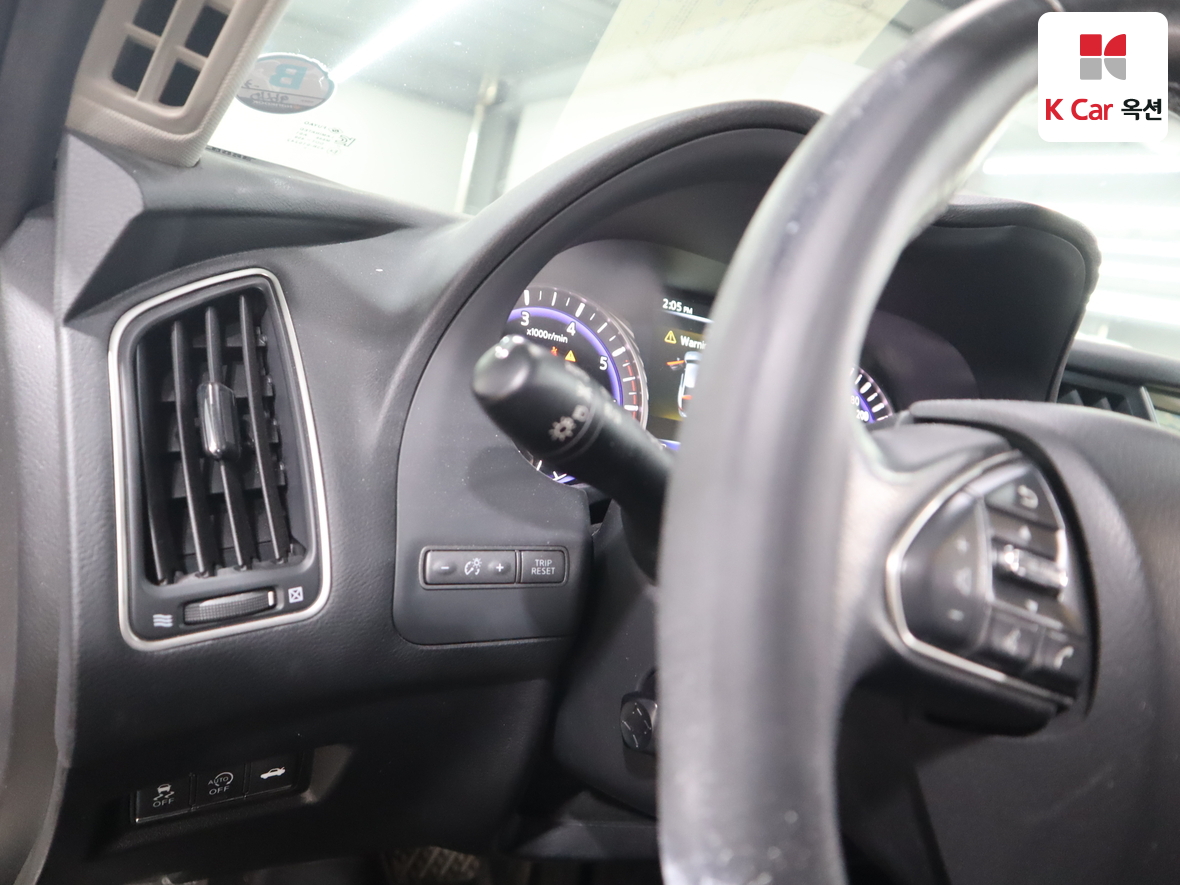 Infiniti Q50 - 9