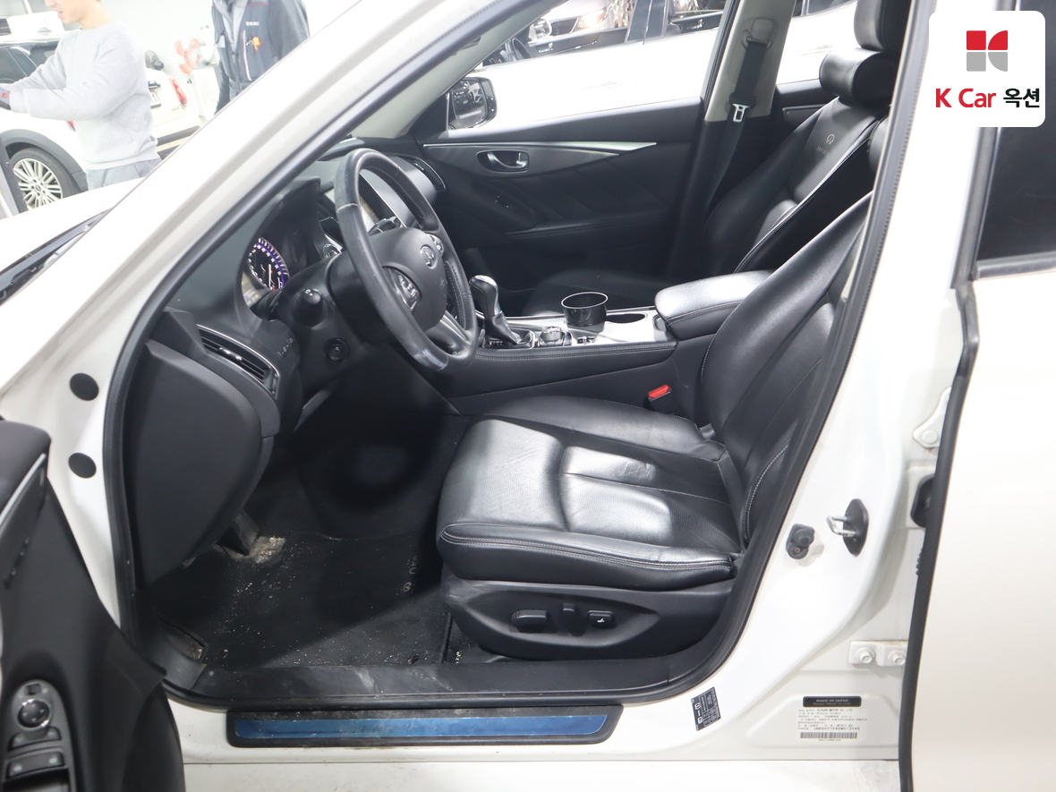 Infiniti Q50 - 18