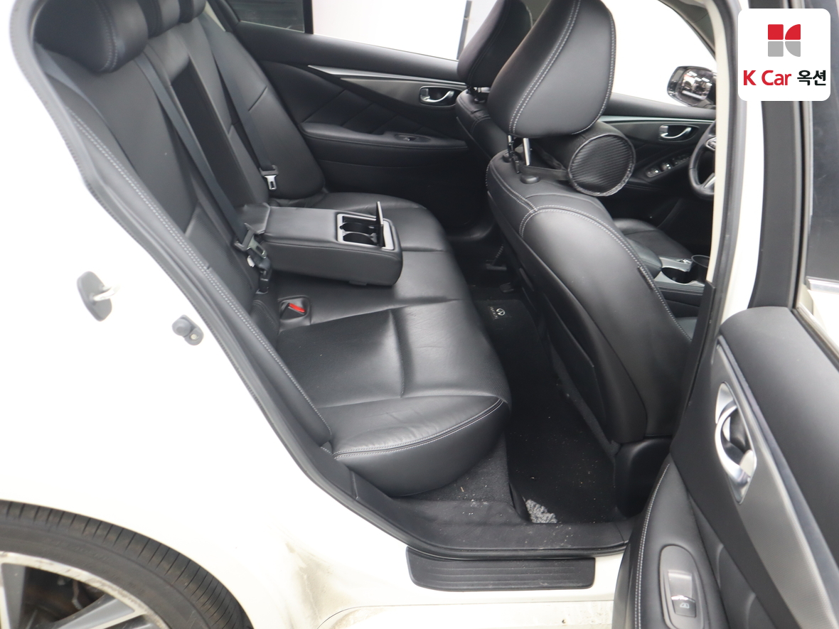 Infiniti Q50 - 29