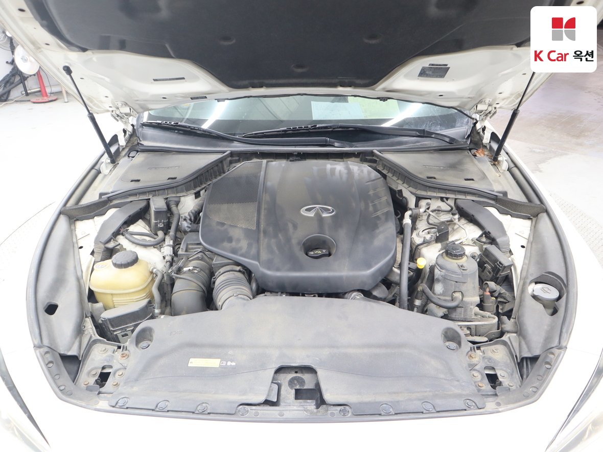 Infiniti Q50 - 34
